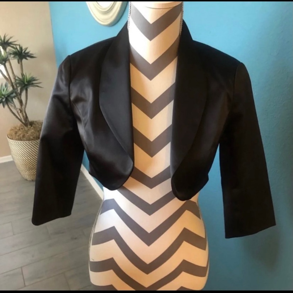 WHBM Evening Crop Shrug, SZ XXS